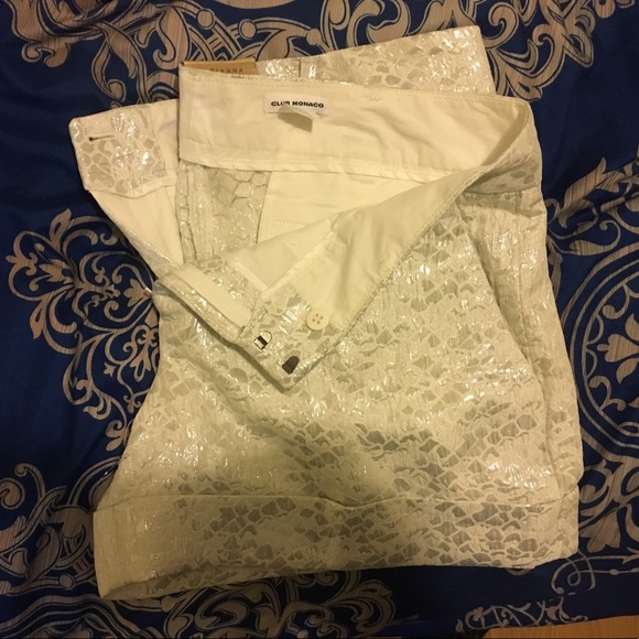 Shorts - Picture 3 of 3